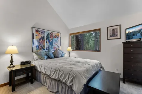 70668 Kaporie Black Butte Ranch OR 97759