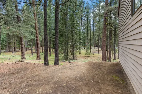 70668 Kaporie Black Butte Ranch OR 97759