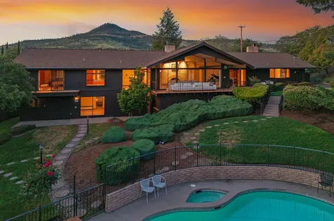 50 Mariposa Terrace Medford OR 97504
