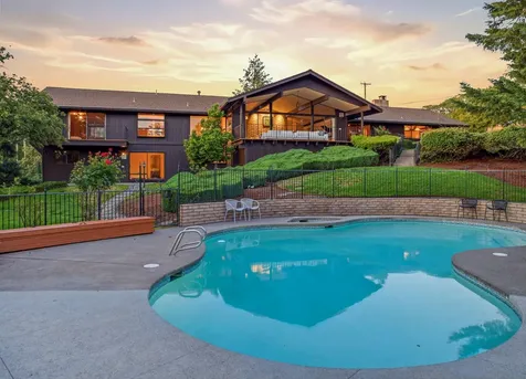 50 Mariposa Terrace Medford OR 97504