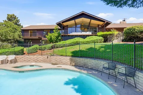 50 Mariposa Terrace Medford OR 97504