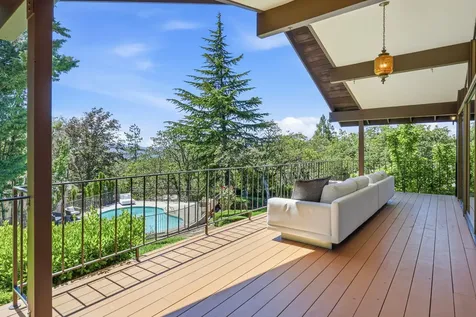 50 Mariposa Terrace Medford OR 97504