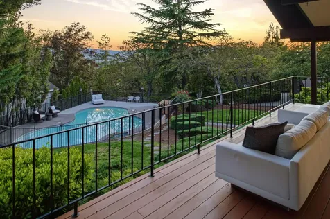 50 Mariposa Terrace Medford OR 97504