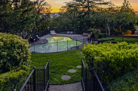 50 Mariposa Terrace Medford OR 97504