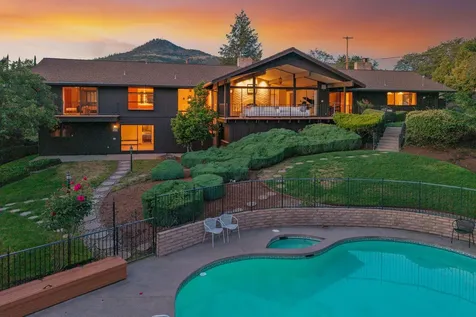50 Mariposa Terrace Medford OR 97504