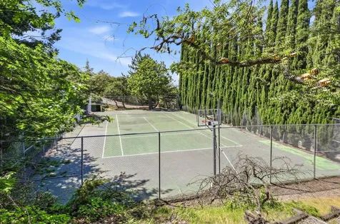 50 Mariposa Terrace Medford OR 97504