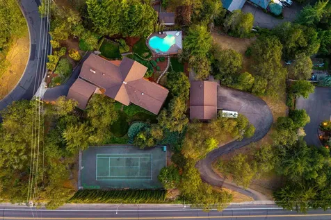 50 Mariposa Terrace Medford OR 97504