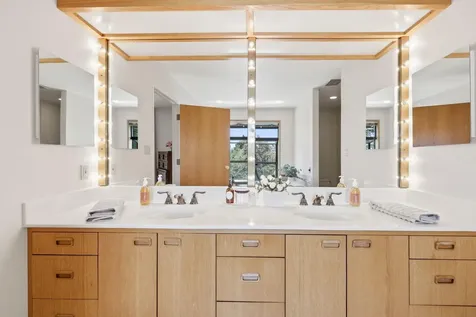 50 Mariposa Terrace Medford OR 97504