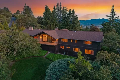 50 Mariposa Terrace Medford OR 97504