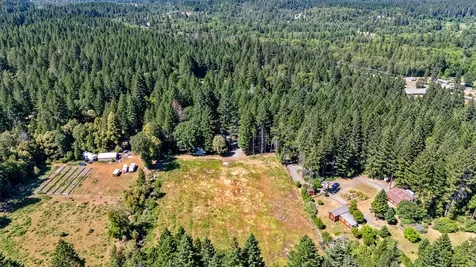 601 Pinewood Way Cave Junction OR 97523