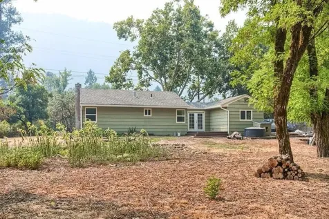 26877 Highway 62 Trail OR 97541
