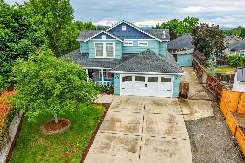 545 Diego Court Central Point OR 97502