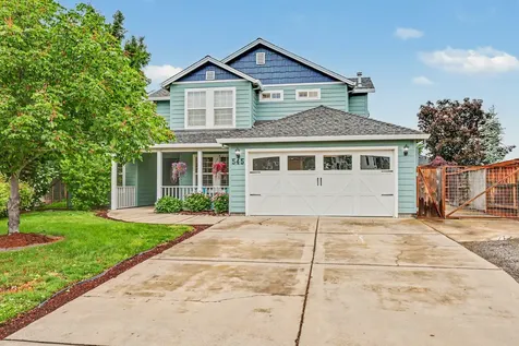 545 Diego Court Central Point OR 97502