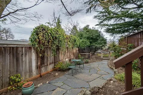 472 Scenic Drive Ashland OR 97520