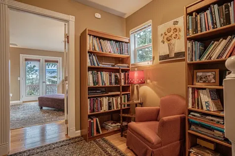 472 Scenic Drive Ashland OR 97520