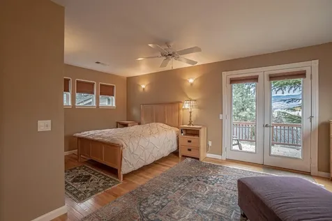 472 Scenic Drive Ashland OR 97520