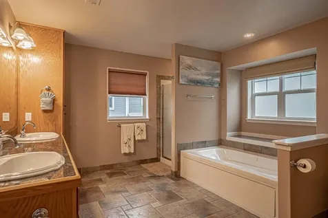 472 Scenic Drive Ashland OR 97520