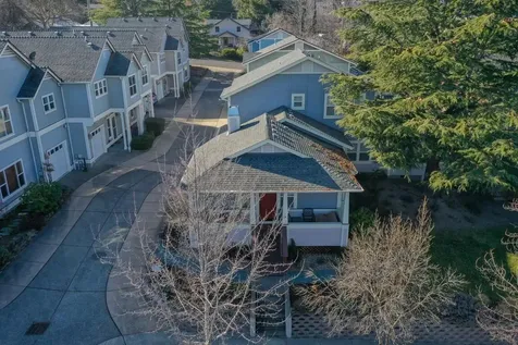472 Scenic Drive Ashland OR 97520