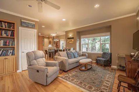 472 Scenic Drive Ashland OR 97520