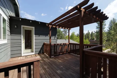 2533 NW Monterey Pines Drive Bend OR 97703