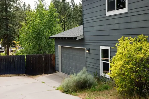 2533 NW Monterey Pines Drive Bend OR 97703