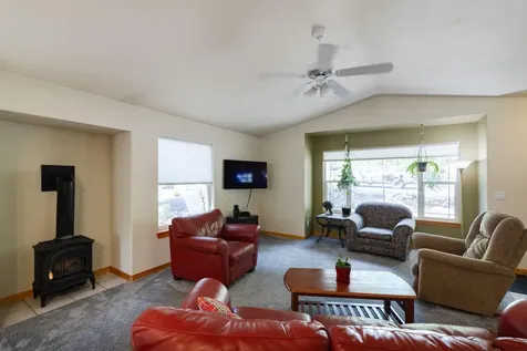 2533 NW Monterey Pines Drive Bend OR 97703