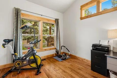 21125 Bear Creek Road Bend OR 97701