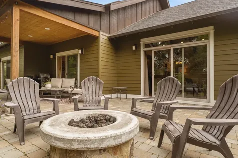 21125 Bear Creek Road Bend OR 97701