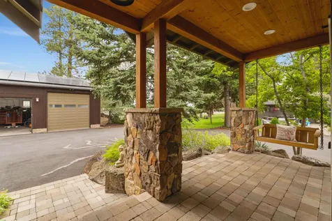 21125 Bear Creek Road Bend OR 97701