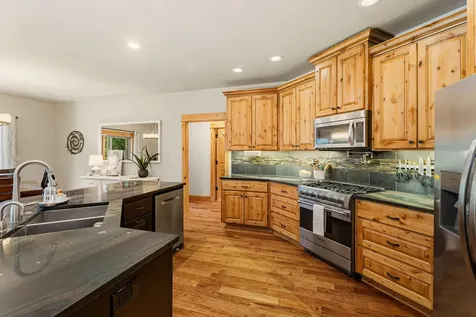 21125 Bear Creek Road Bend OR 97701