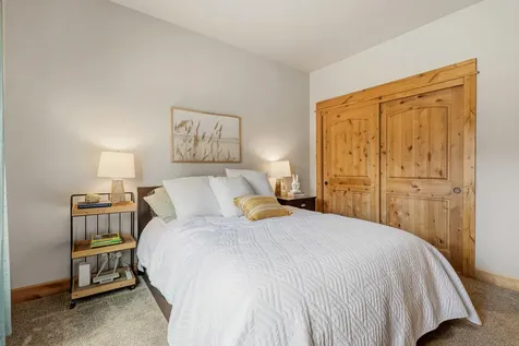 21125 Bear Creek Road Bend OR 97701