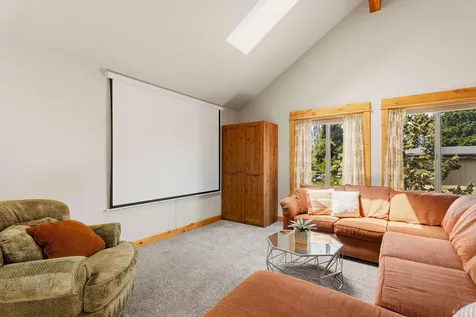 21125 Bear Creek Road Bend OR 97701