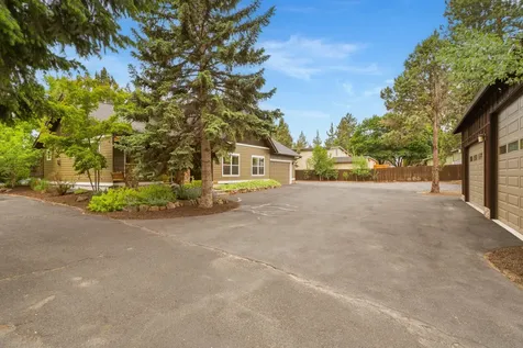 21125 Bear Creek Road Bend OR 97701