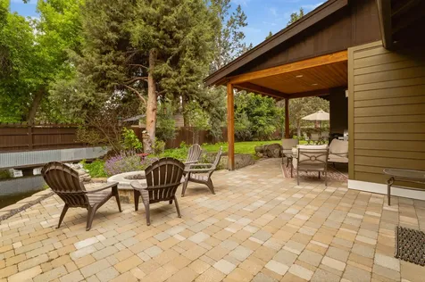 21125 Bear Creek Road Bend OR 97701