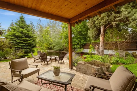 21125 Bear Creek Road Bend OR 97701