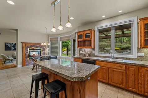 19598 Green Lakes Loop Bend OR 97702