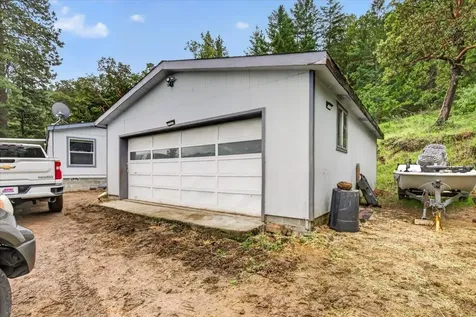 483 Wren Ridge Drive Eagle Point OR 97524