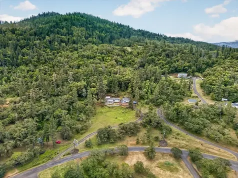 483 Wren Ridge Drive Eagle Point OR 97524