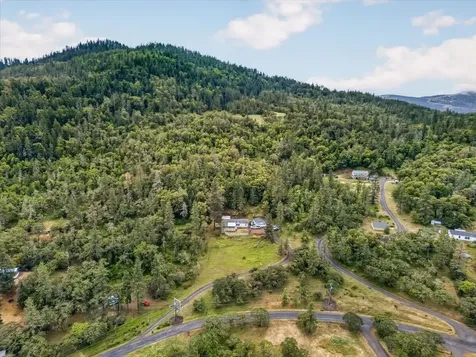 483 Wren Ridge Drive Eagle Point OR 97524