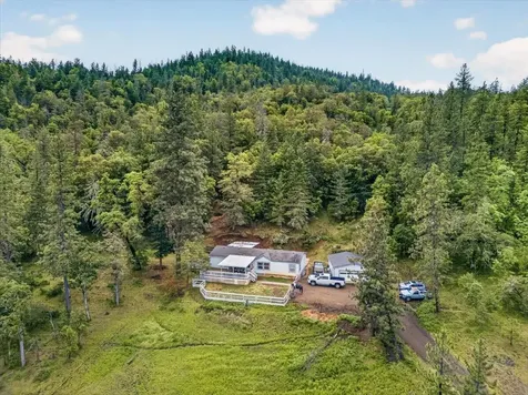 483 Wren Ridge Drive Eagle Point OR 97524