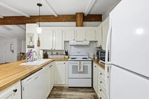 20055 Highway 62 Shady Cove OR 97539