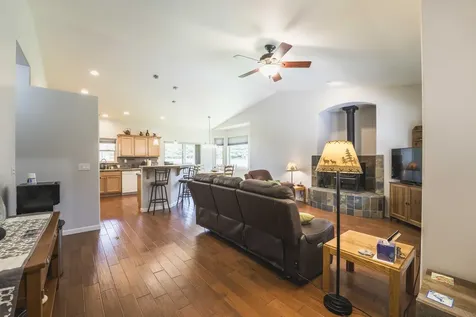 52790 Meadow Lane La Pine OR 97739