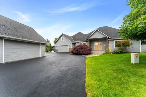 212 NW Canyon View Drive Grants Pass OR 97526
