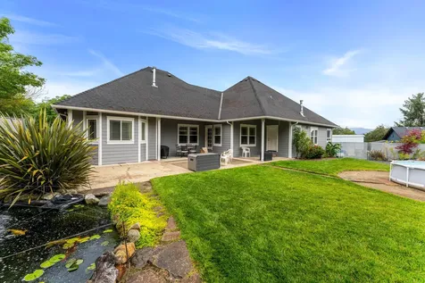 212 NW Canyon View Drive Grants Pass OR 97526