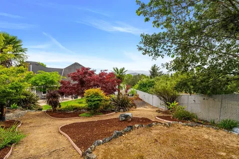 212 NW Canyon View Drive Grants Pass OR 97526
