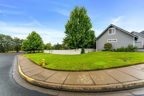 212 NW Canyon View Drive Grants Pass OR 97526