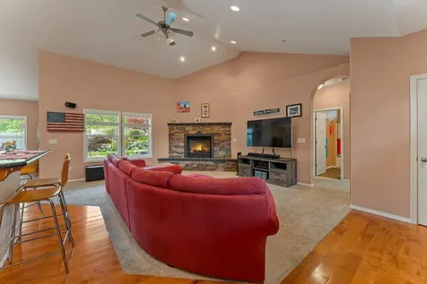 212 NW Canyon View Drive Grants Pass OR 97526