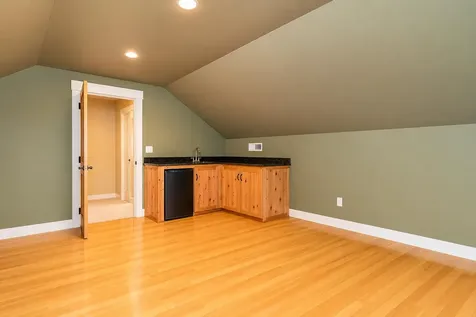 1652 NE Redrose Court Bend OR 97701