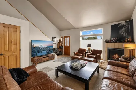 1652 NE Redrose Court Bend OR 97701