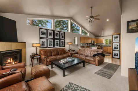 1652 NE Redrose Court Bend OR 97701